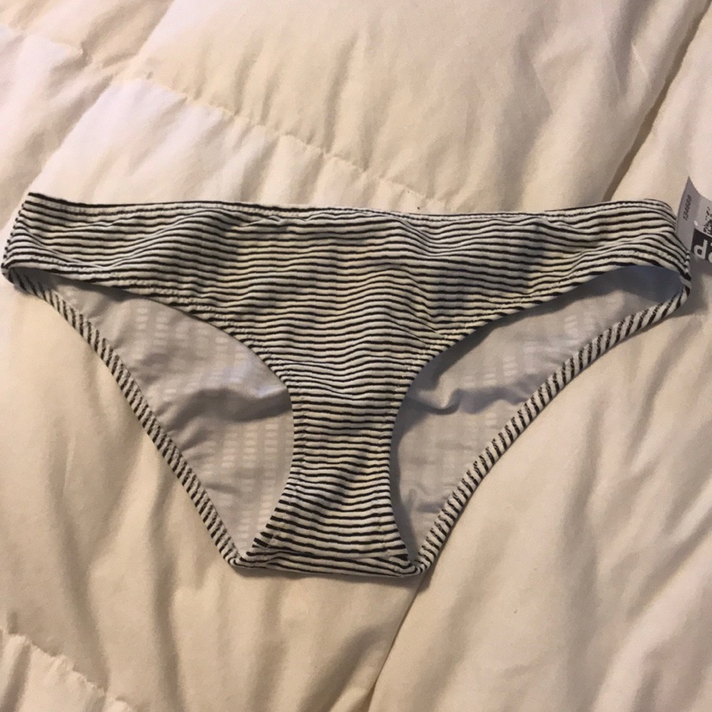 Shade & Shore Bikini Bottom Women's Small Hipster Black White Striped NWOT